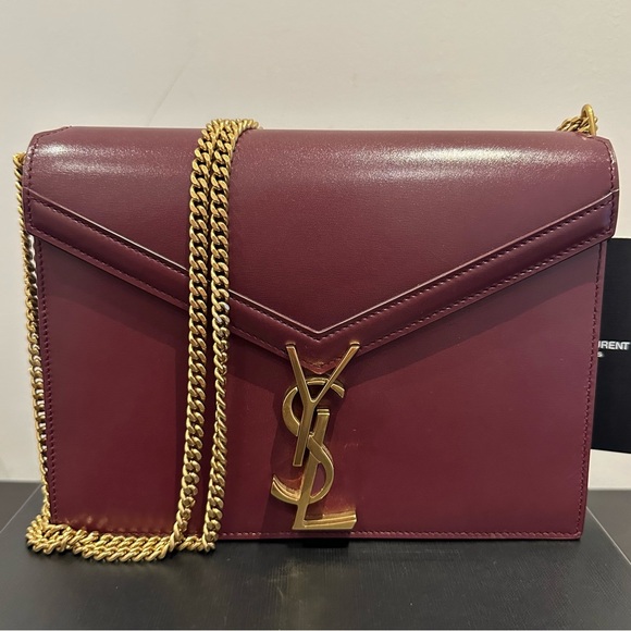 Saint Laurent Medium Cassandra Shoulder Bag - Picture 4 of 14